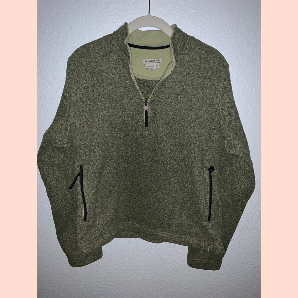 Green Pull Over
